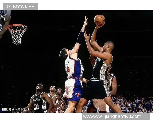 历史第四人埃迪单场狂砍30分15板3帽命中率高达75追平邓肯与奥尼尔辉煌成就